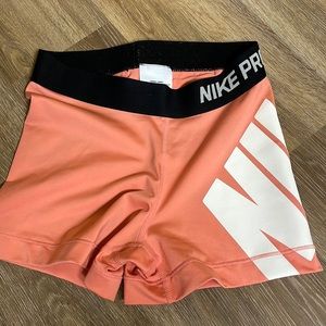 Women’s nike pro 3 inch pink athletic shorts